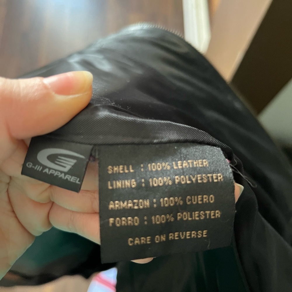 Leather jacket - Picture 3 of 3